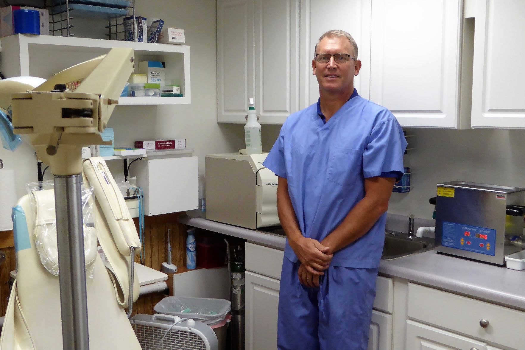 Dentist Tom Roemer